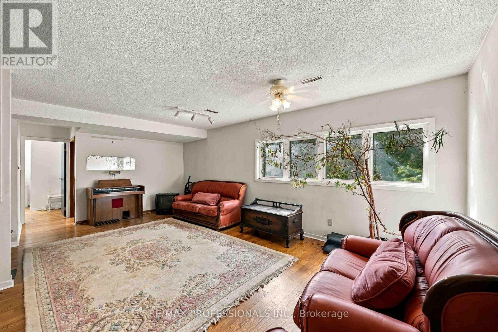 31 Fortieth Street, Toronto, Ontario  M8W 3M8 - Photo 15 - W14108964
