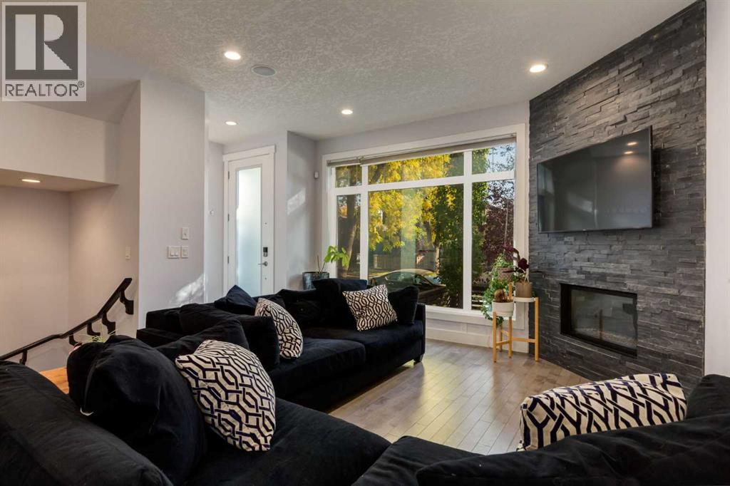 1, 306 12 Avenue NE, Calgary, Alberta  T2E 1A4 - Photo 2 - A2350428