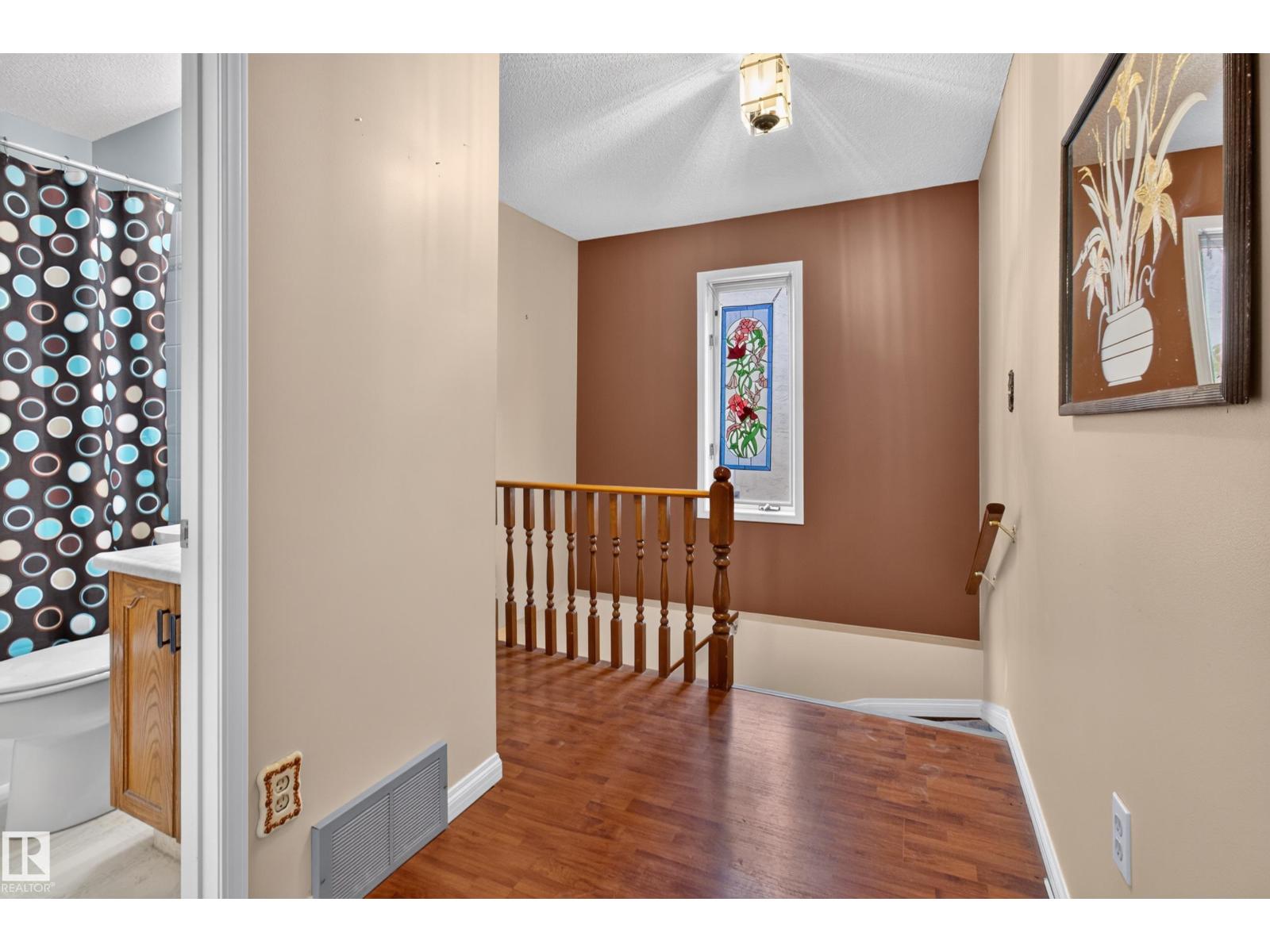 14522 37 ST NW