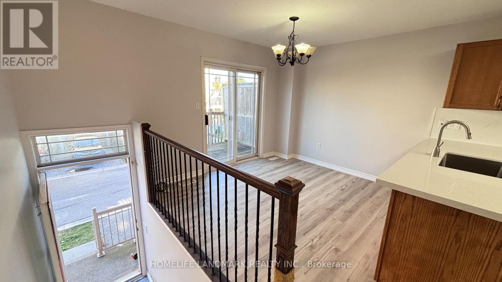 J54 - 619 Wild Ginger Avenue, Waterloo, Ontario  N2V 2X1 - Photo 3 - X14108906