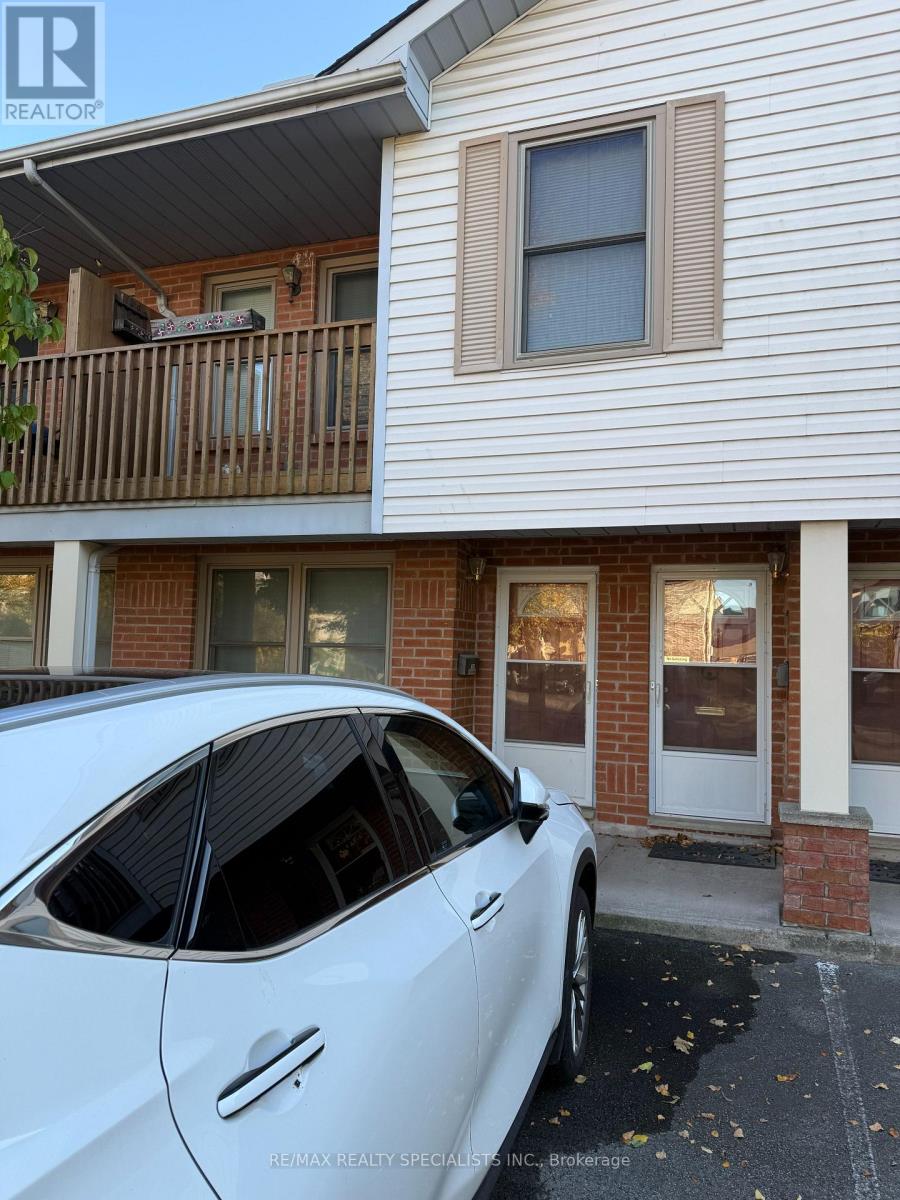 208 - 2 Walnut Street, St. Catharines, Ontario  L2T 1H3 - Photo 1 - X14108932