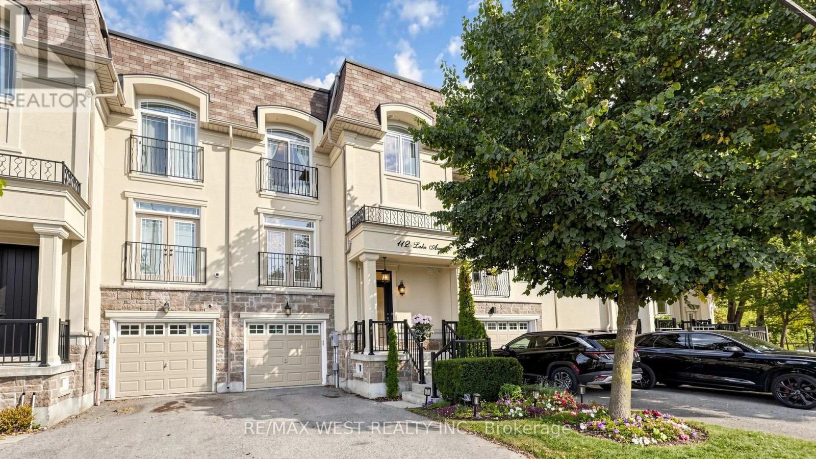 112 LAKE AVENUE, Richmond Hill, Ontario