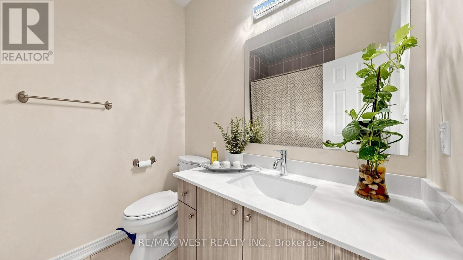 112 Lake Avenue, Richmond Hill, Ontario  L4E 3G6 - Photo 33 - N13877164