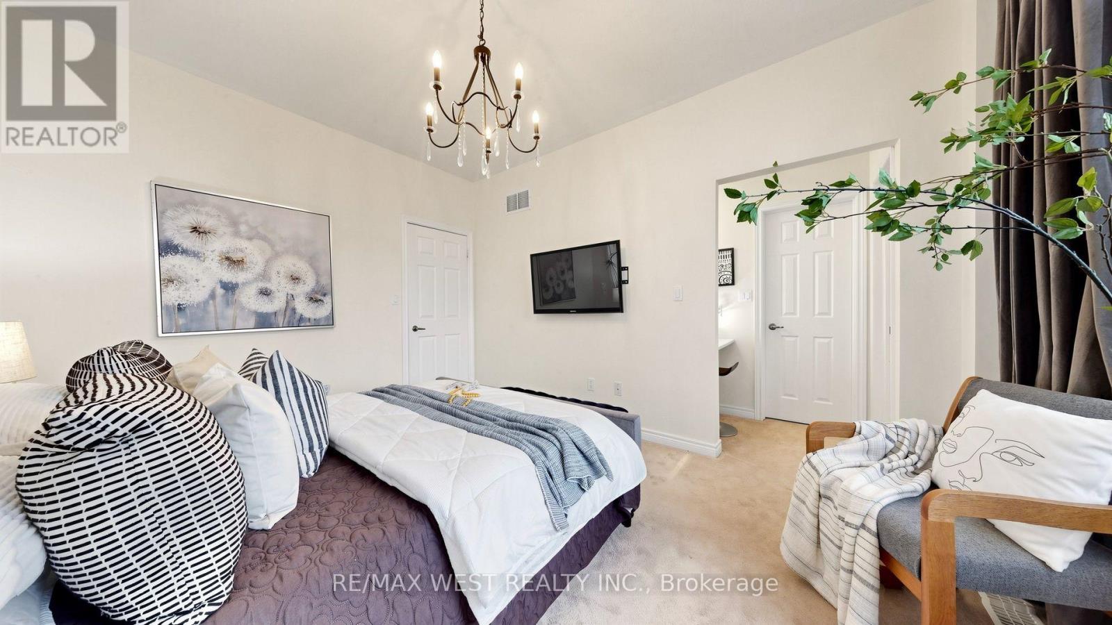 112 Lake Avenue, Richmond Hill, Ontario  L4E 3G6 - Photo 24 - N13877164