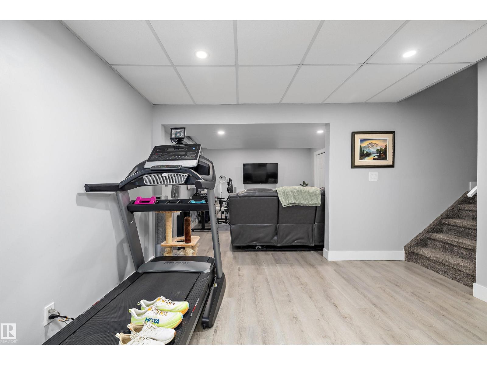 13984 137 ST NW