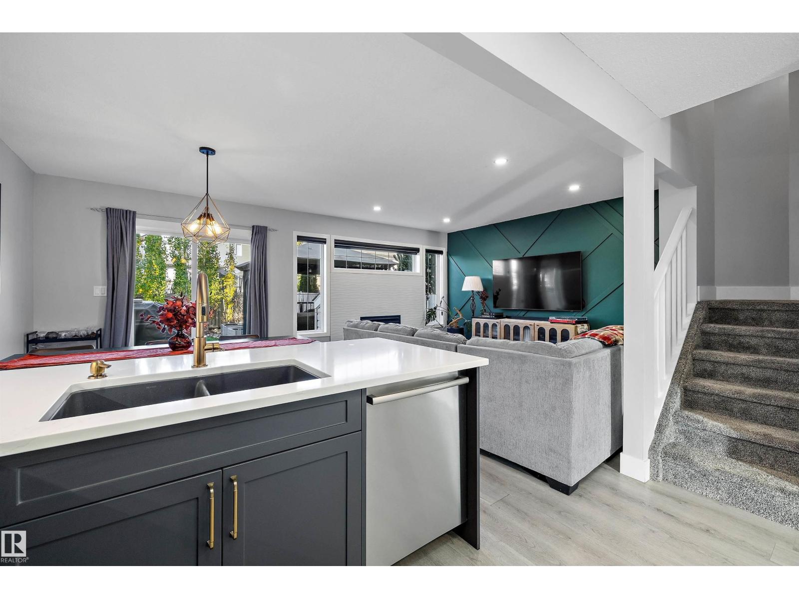 13984 137 ST NW