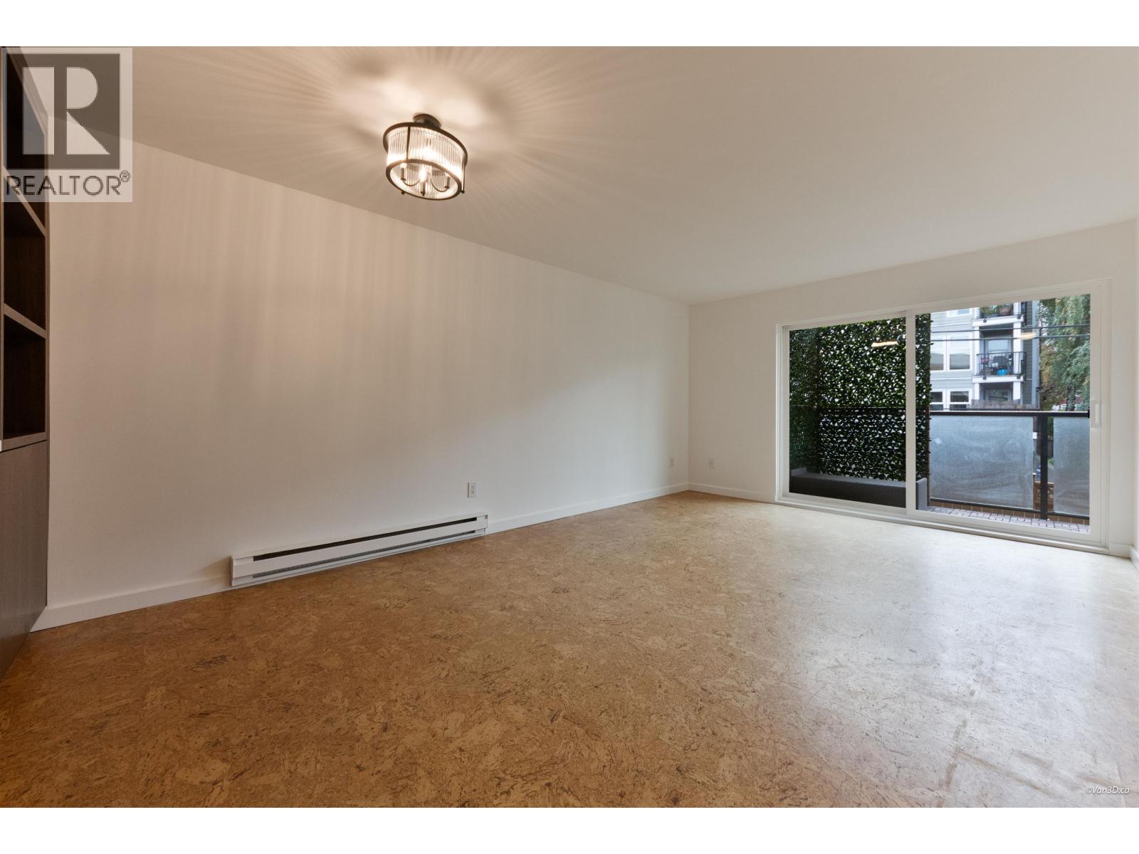 207 550 E 7th Avenue, Vancouver, British Columbia  V5T 1N7 - Photo 2 - R3177895