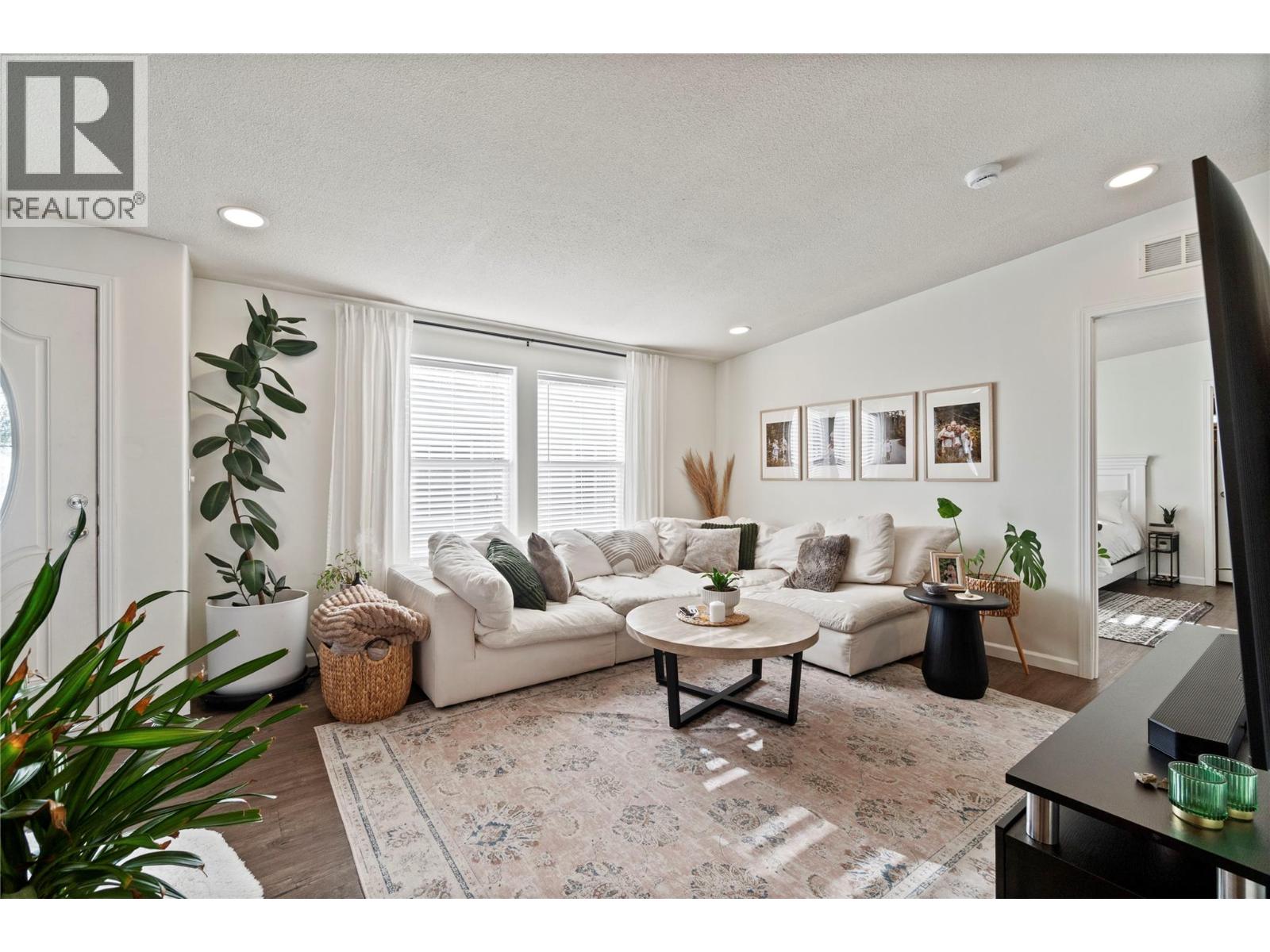 4811 10A Avenue NE Unit# 16