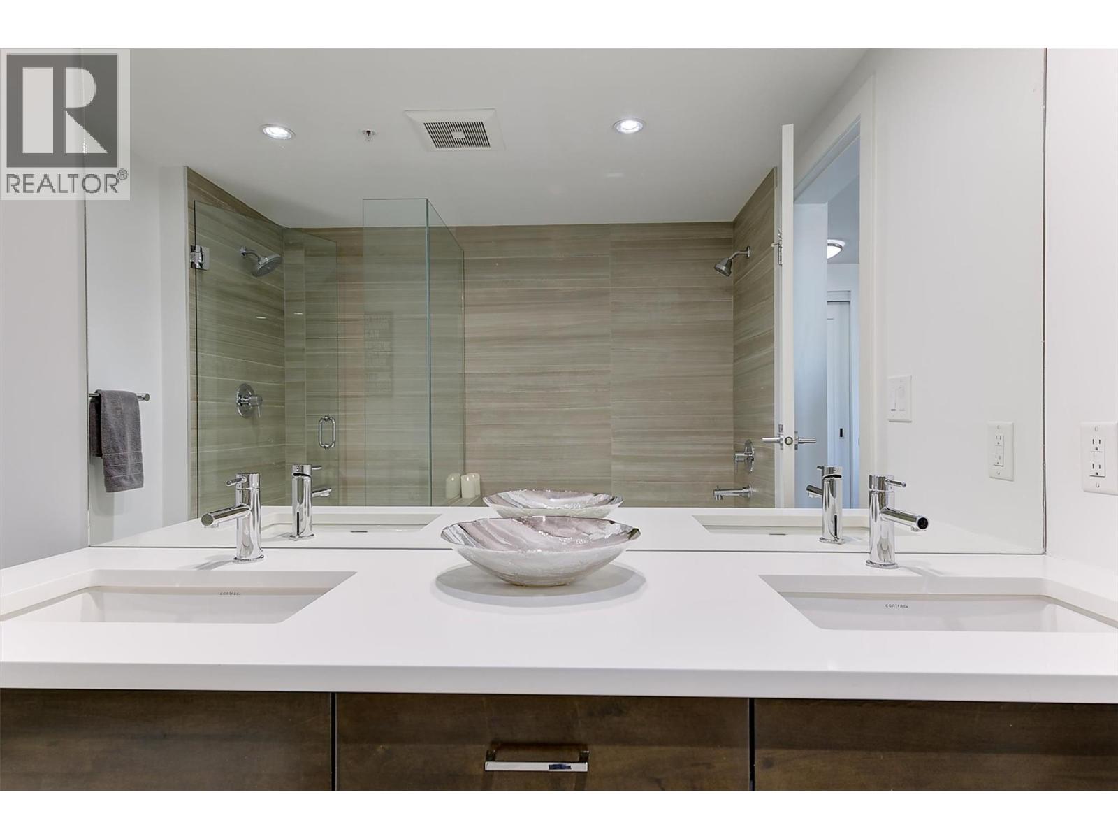 485 Groves Avenue Unit# 401