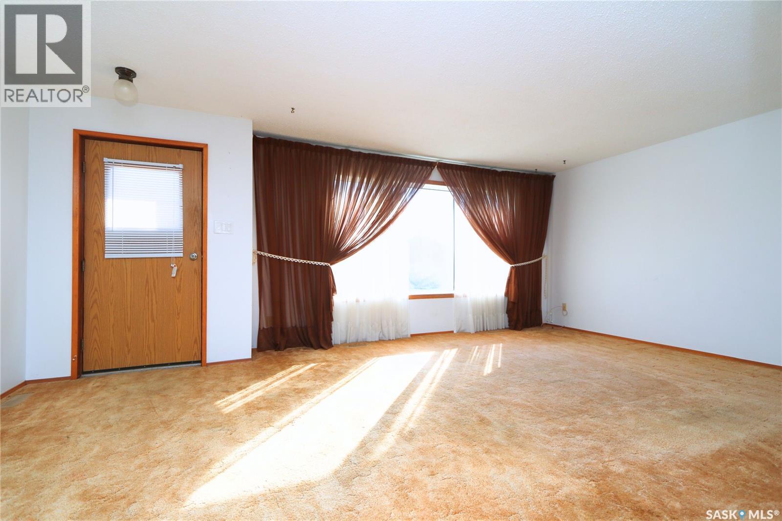 Yorkton 180 Mcburney Drive, Yorkton, Saskatchewan  S3N 3M4 - Photo 5 - SK051764