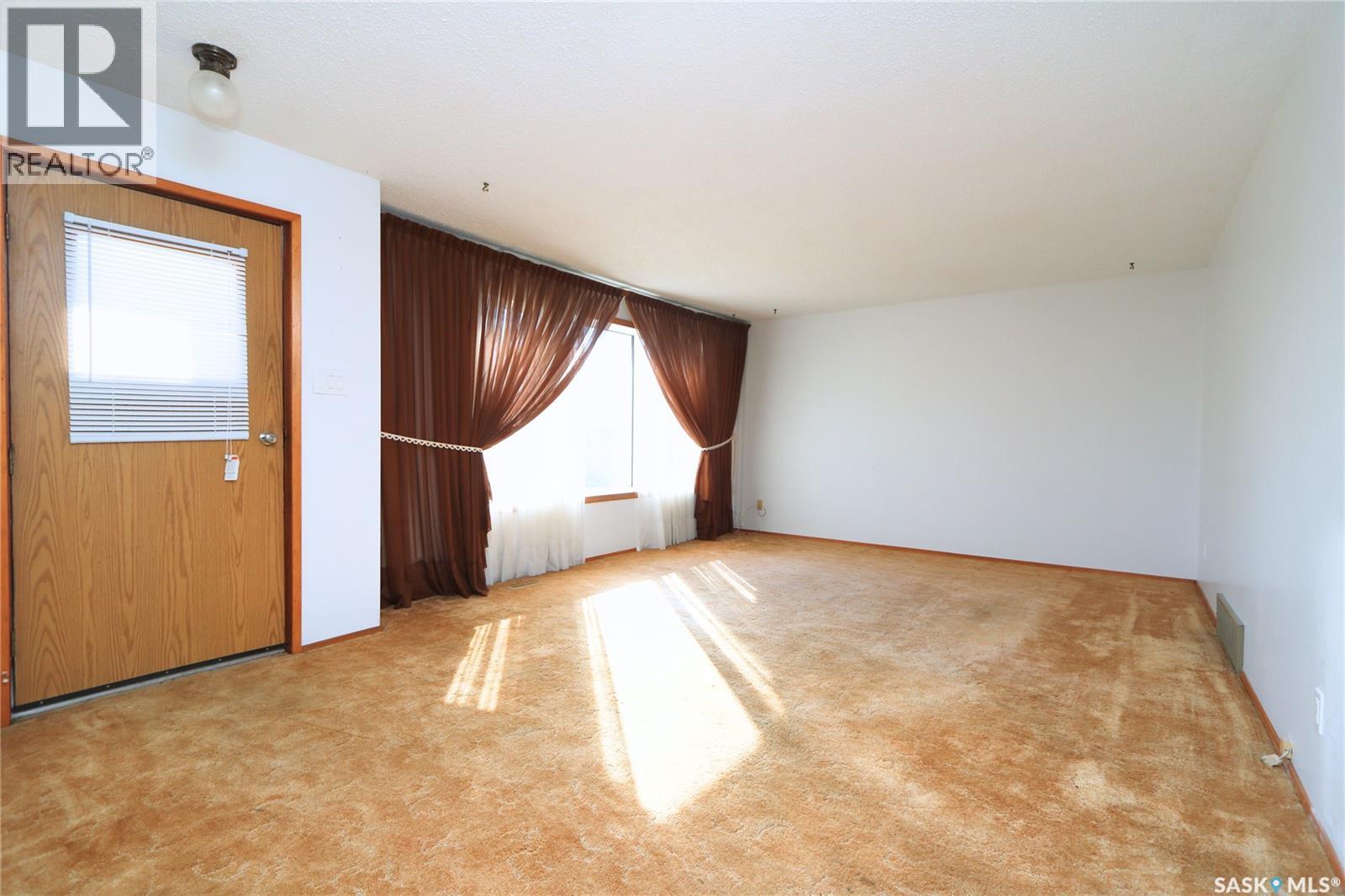 Yorkton 180 Mcburney Drive, Yorkton, Saskatchewan  S3N 3M4 - Photo 6 - SK051764