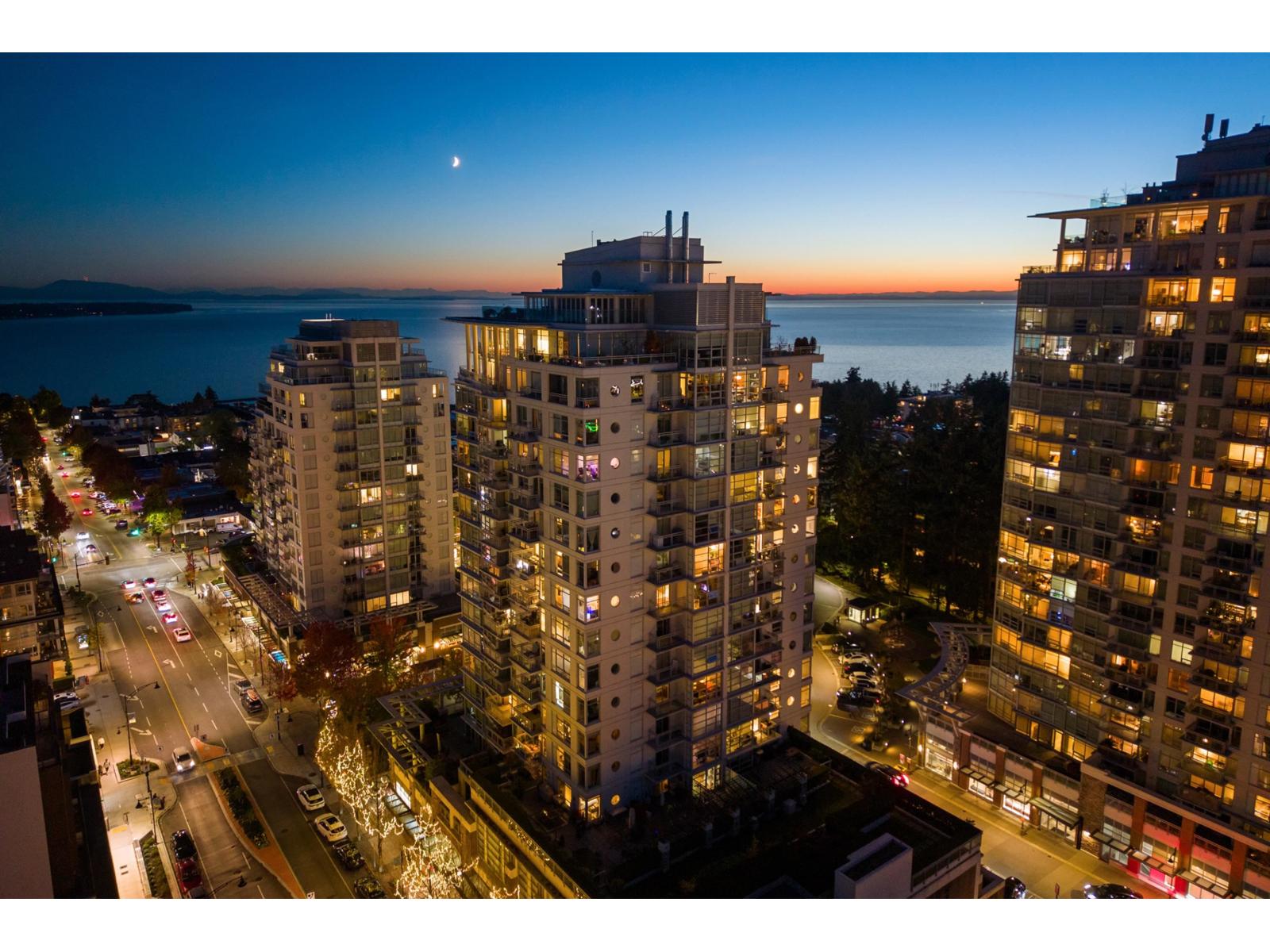 1602 1473 Johnston Road, White Rock, British Columbia  V4B 0A2 - Photo 1 - R3177529