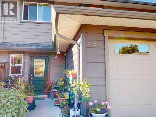 7-4251 WESTVIEW AVE