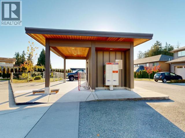7-4251 WESTVIEW AVE