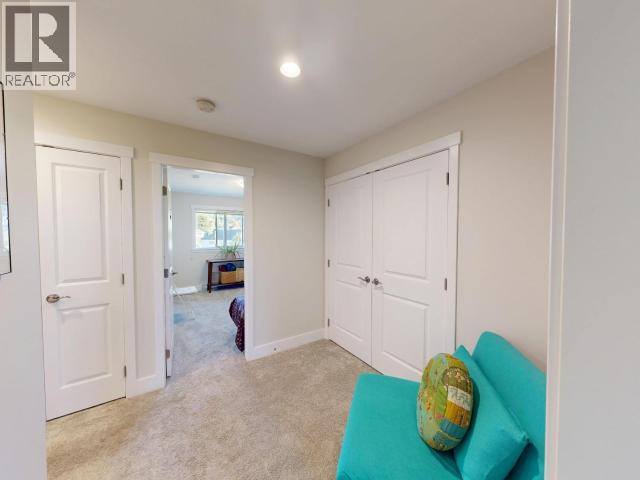 7-4251 WESTVIEW AVE