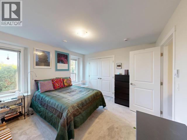 7-4251 WESTVIEW AVE