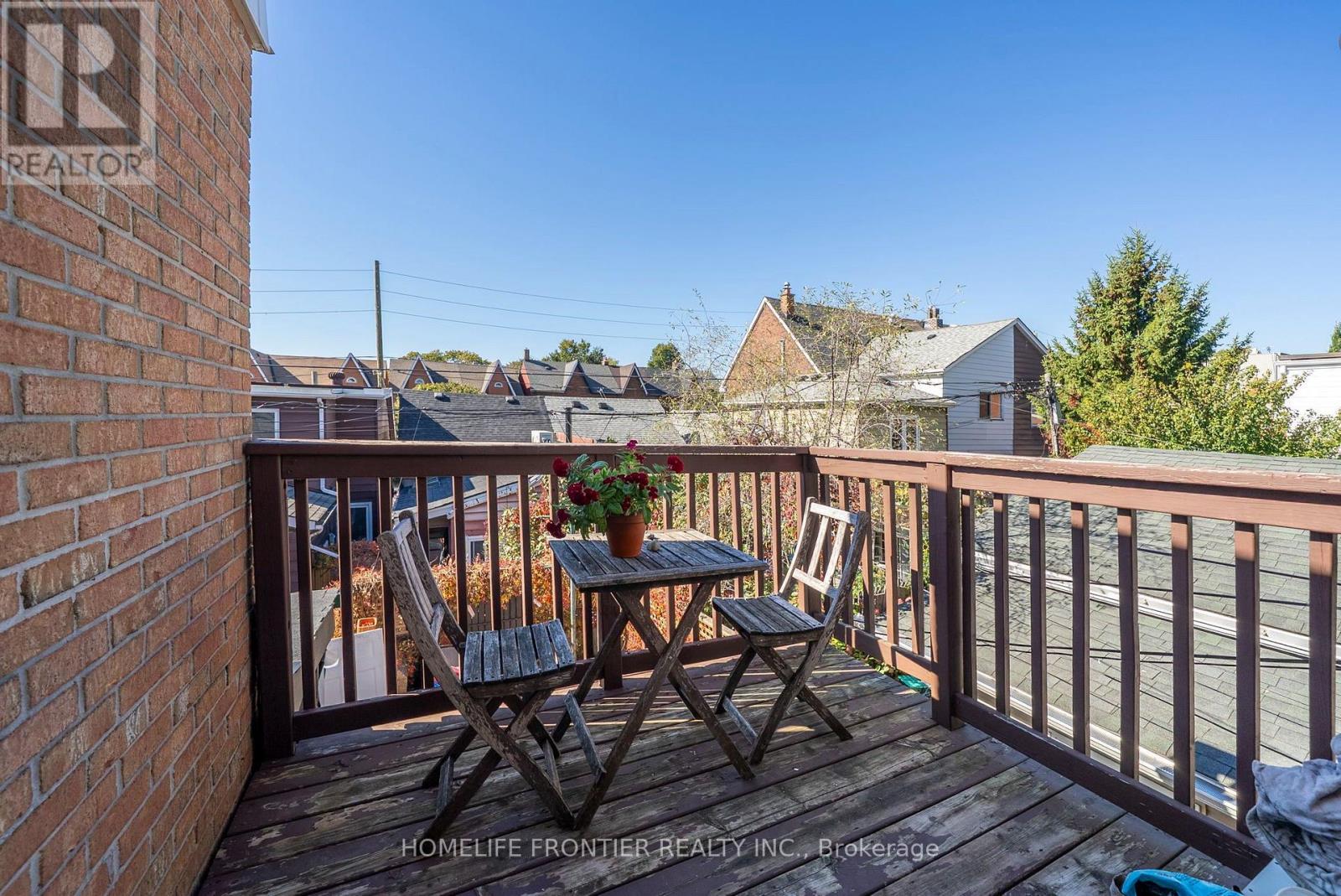 Upper - 122 Manning Avenue, Toronto, Ontario  M6J 2K5 - Photo 29 - C14109000