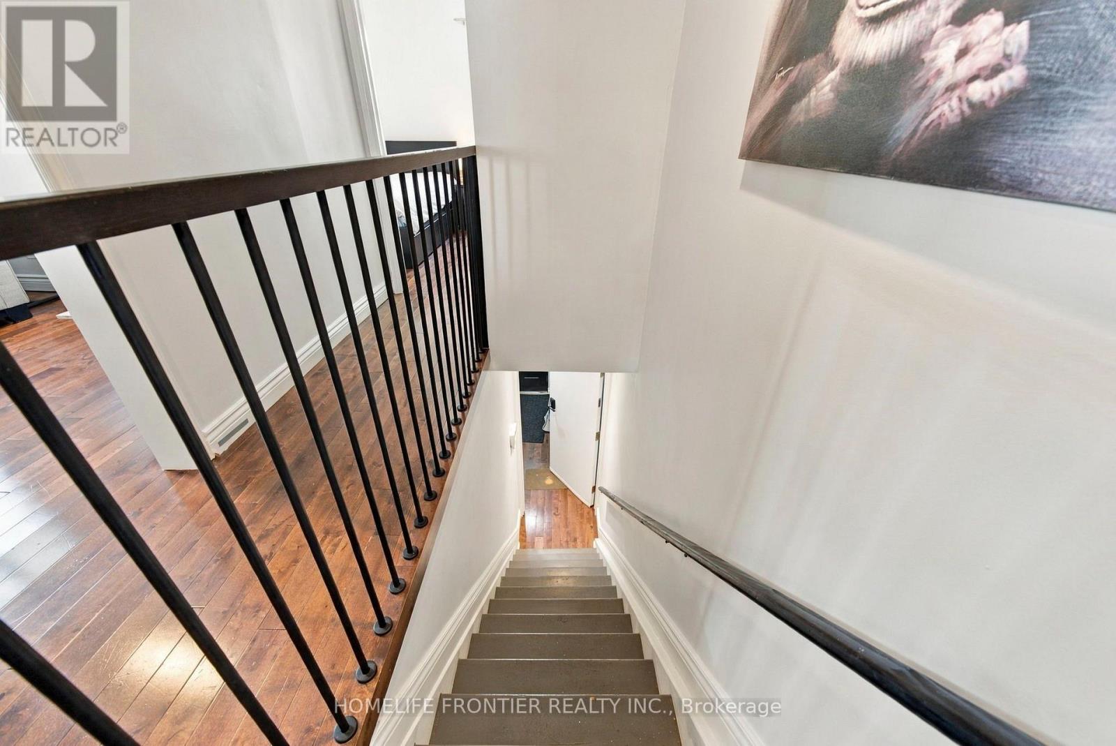 Upper - 122 Manning Avenue, Toronto, Ontario  M6J 2K5 - Photo 7 - C14109000