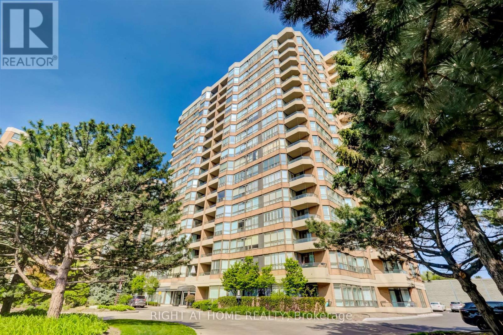 611 - 268 RIDLEY BOULEVARD, Toronto, Ontario