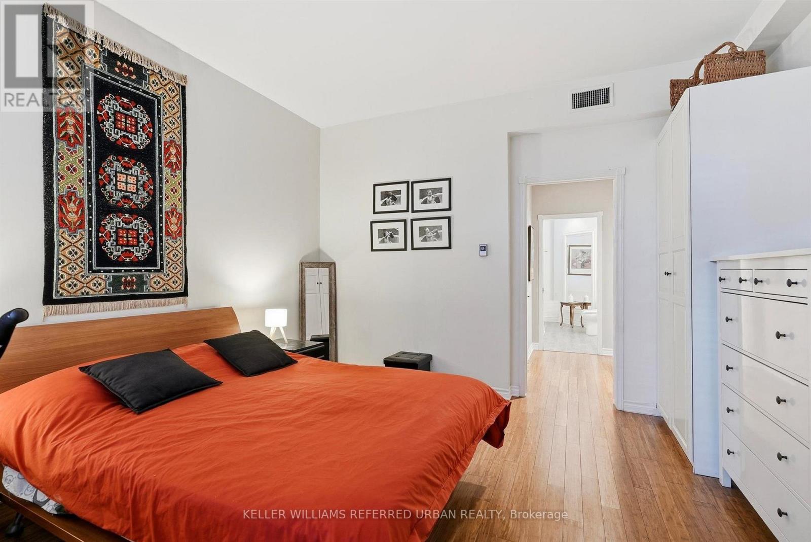 58 St Nicholas Street, Toronto, Ontario  M4Y 1W7 - Photo 15 - C14109036