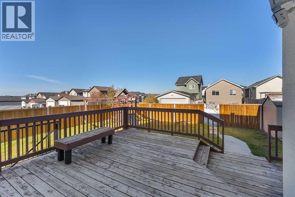 282 Saddlefield Place NE