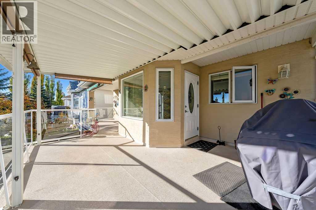 7 Springbank View SW, Calgary, Alberta  T3H 4J5 - Photo 17 - A2353152