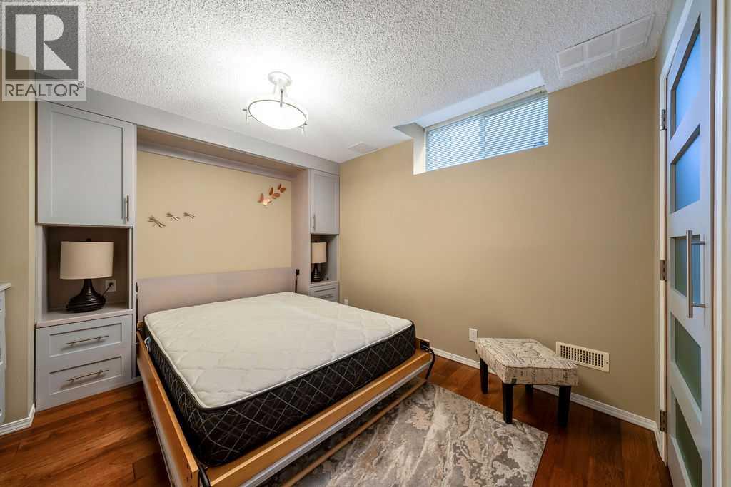 7 Springbank View SW, Calgary, Alberta  T3H 4J5 - Photo 30 - A2353152
