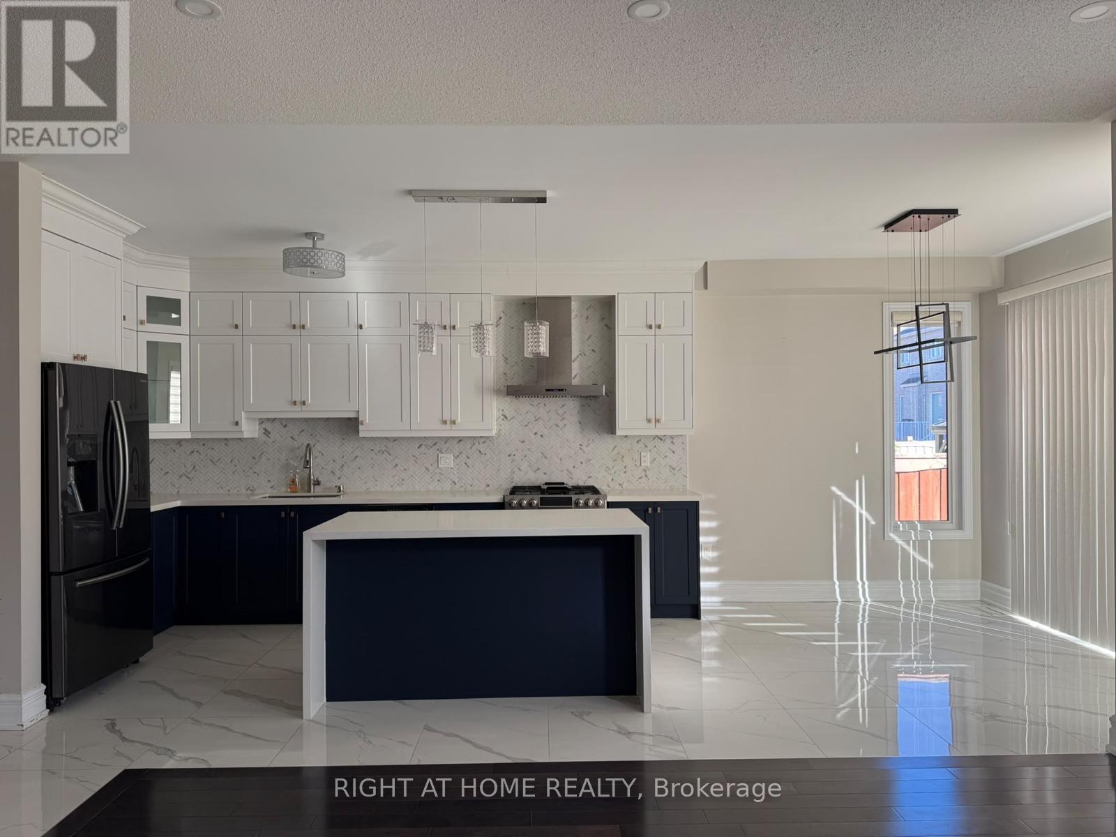 247 Rizal Avenue, Markham (Box Grove), Ontario  L6B 0M8 - Photo 5 - N14108996