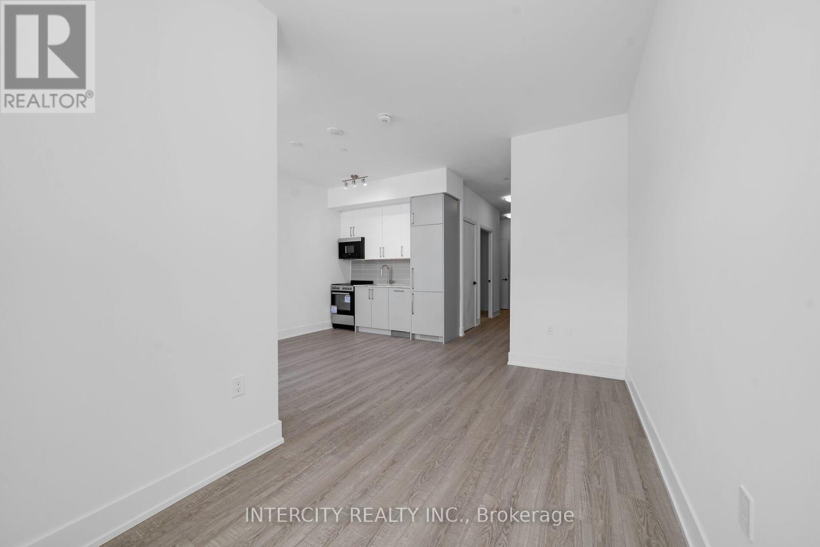110 - 2075 King Road, King, Ontario  L7B 0R6 - Photo 17 - N14109062