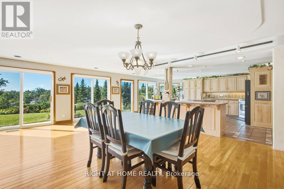 8542 Hwy 12, Oro-Medonte, Ontario  L3V 0H2 - Photo 4 - S14109006