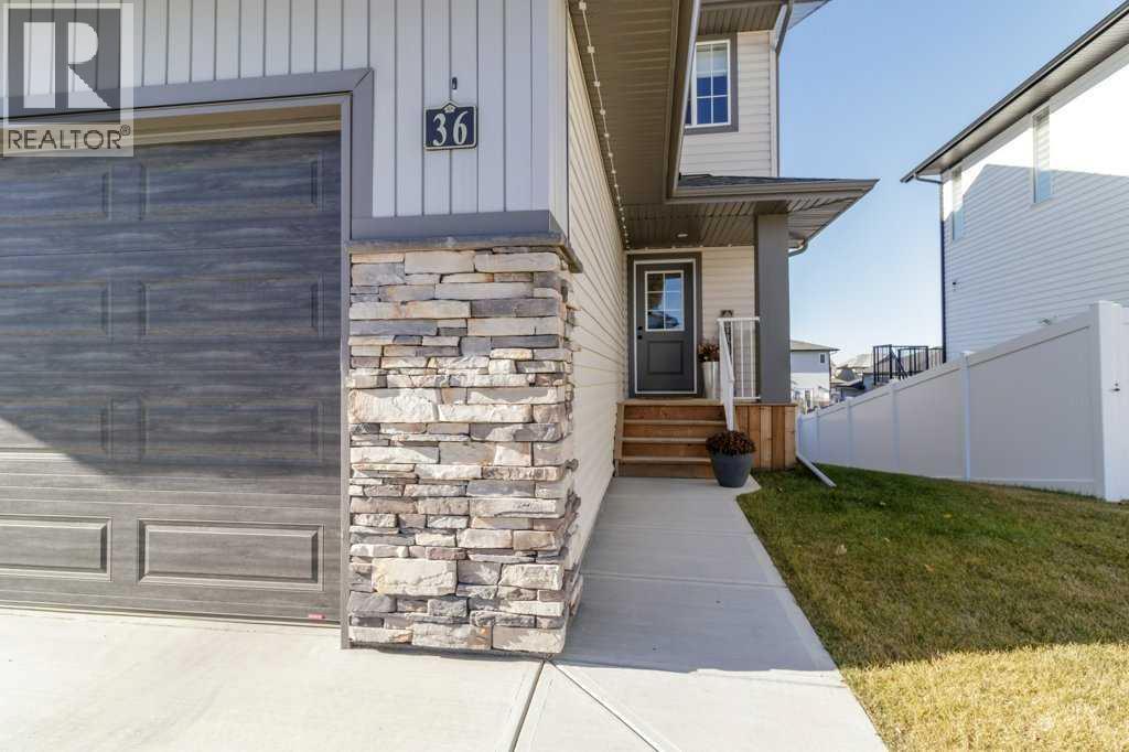 36 Toal Close, Red Deer, Alberta  T4P 0W6 - Photo 3 - A2353918