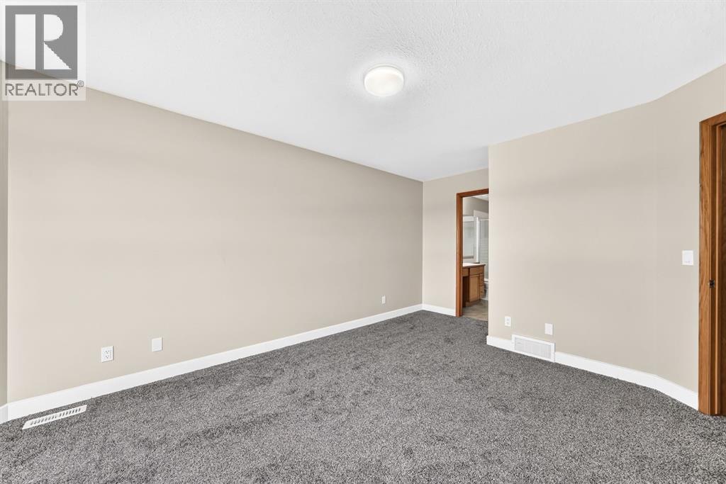 145 Martinvalley Crescent Ne, Calgary, Alberta  T3J 4L7 - Photo 21 - A2351968