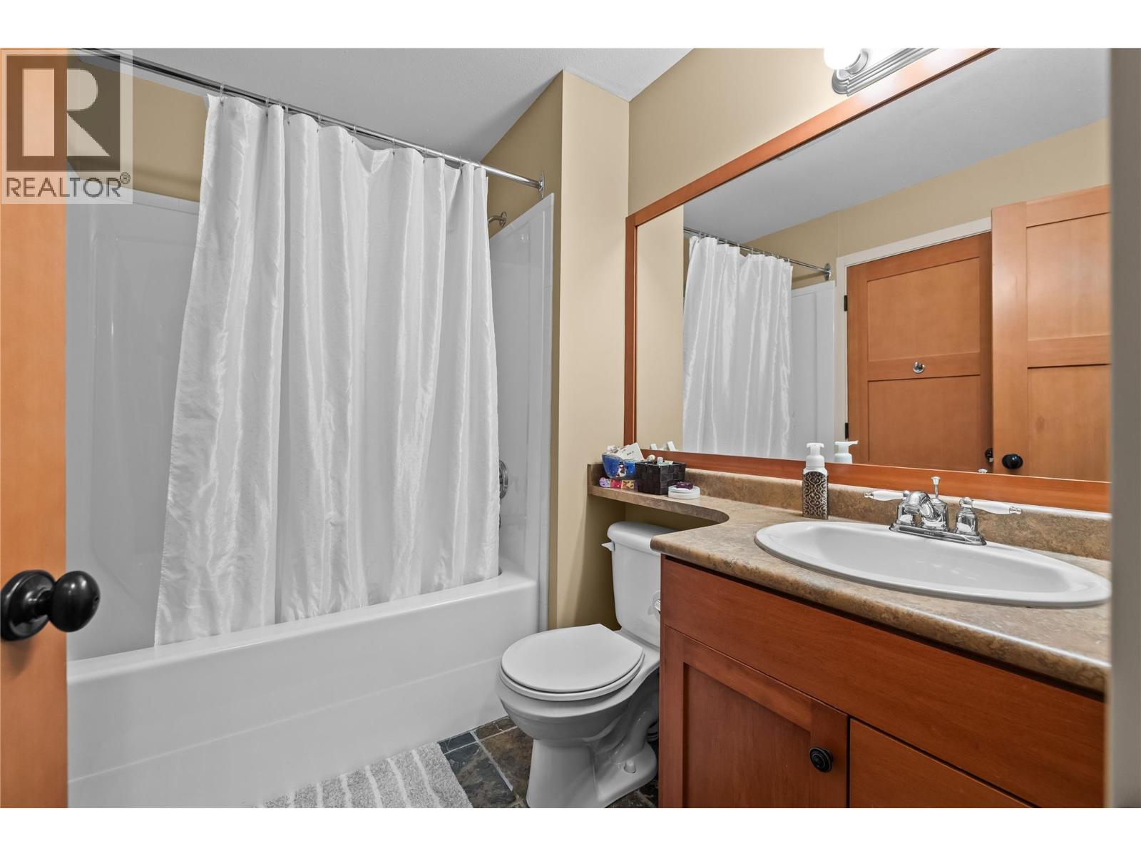255 Feathertop Way Unit# 307/307a, Big White, British Columbia  V1P 1T4 - Photo 20 - 10404196