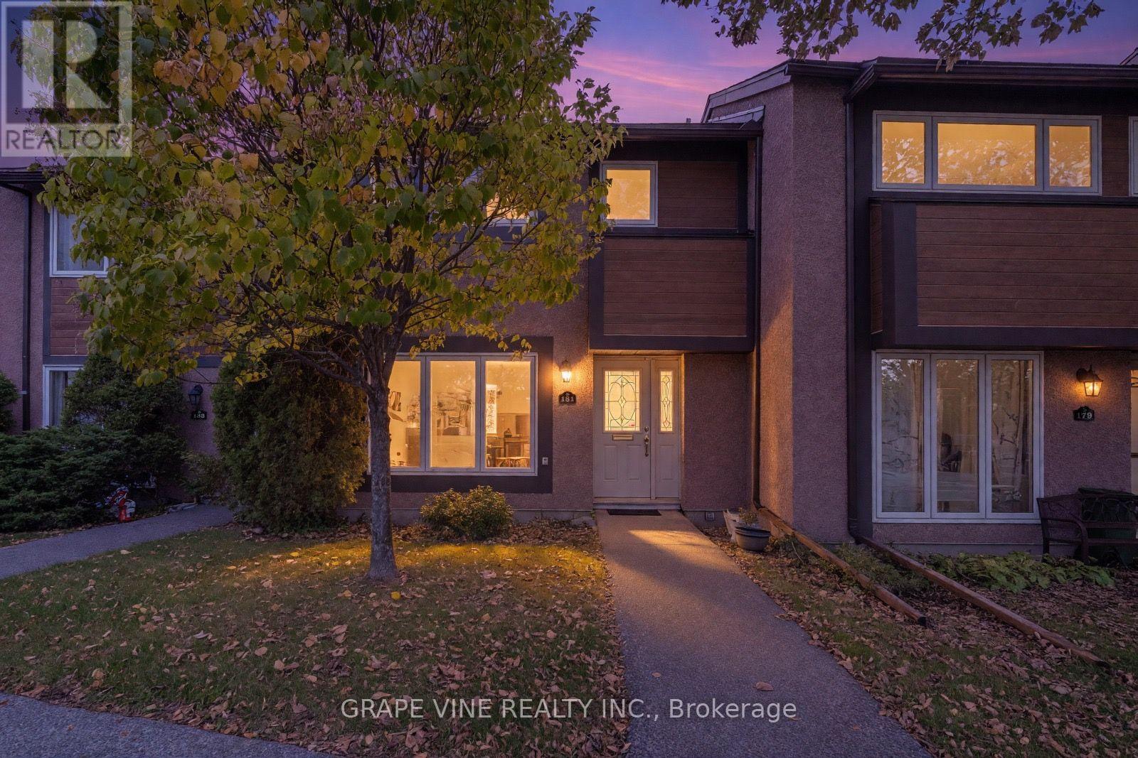 34 - 181 Huntridge Private, Ottawa, Ontario  K1V 9J3 - Photo 1 - X14109132