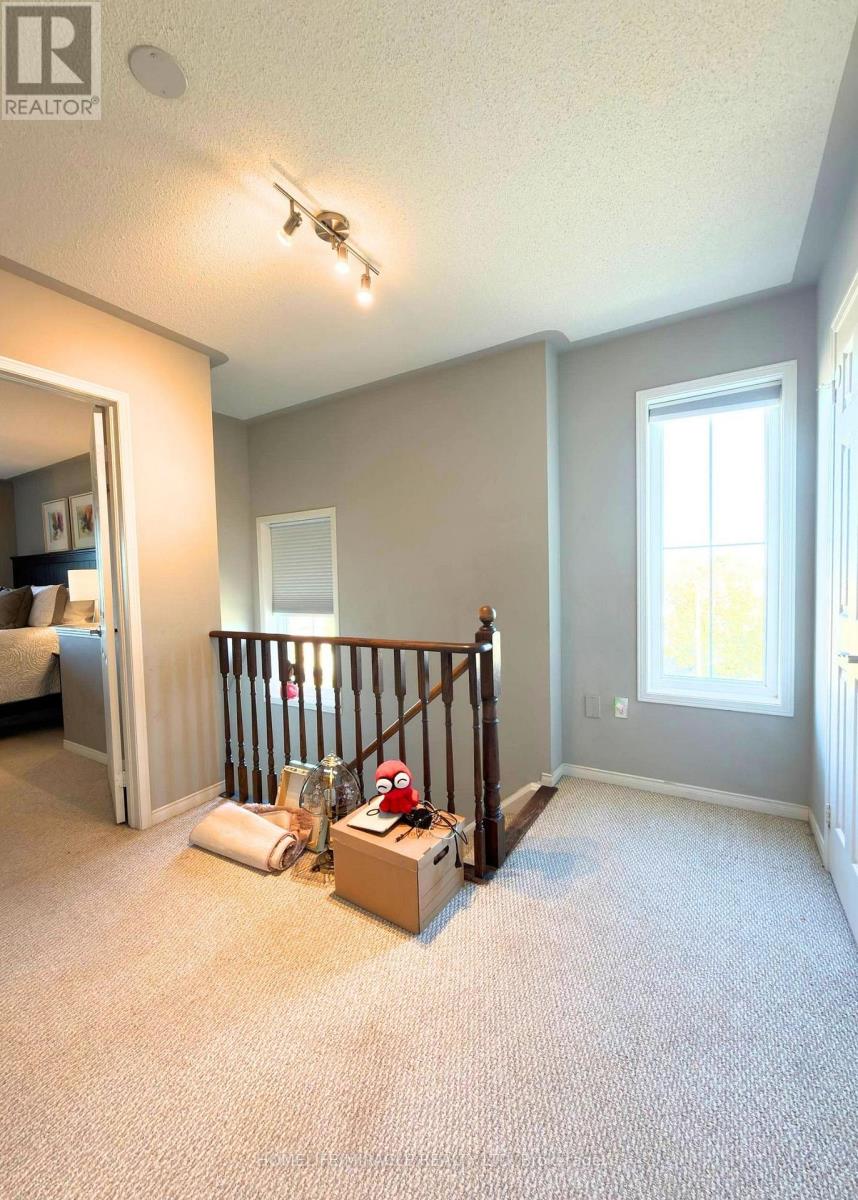 2 Martinworth Lane, Ajax (Central East), Ontario  L1Z 0C1 - Photo 8 - E14109144