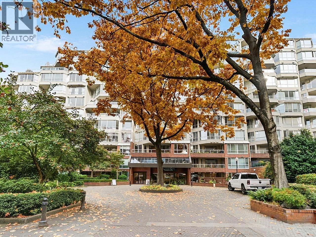 618 518 Moberly Road, Vancouver, British Columbia  V5Z 4G3 - Photo 1 - R3177940
