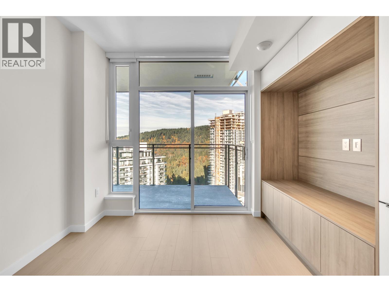 2706 612 Elmwood Street, Coquitlam, British Columbia  V3J 0W1 - Photo 4 - R3177928
