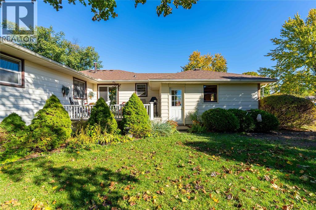 700 Centennial Street, Plympton-Wyoming, Ontario  N0N 1T0 - Photo 32 - 26025753