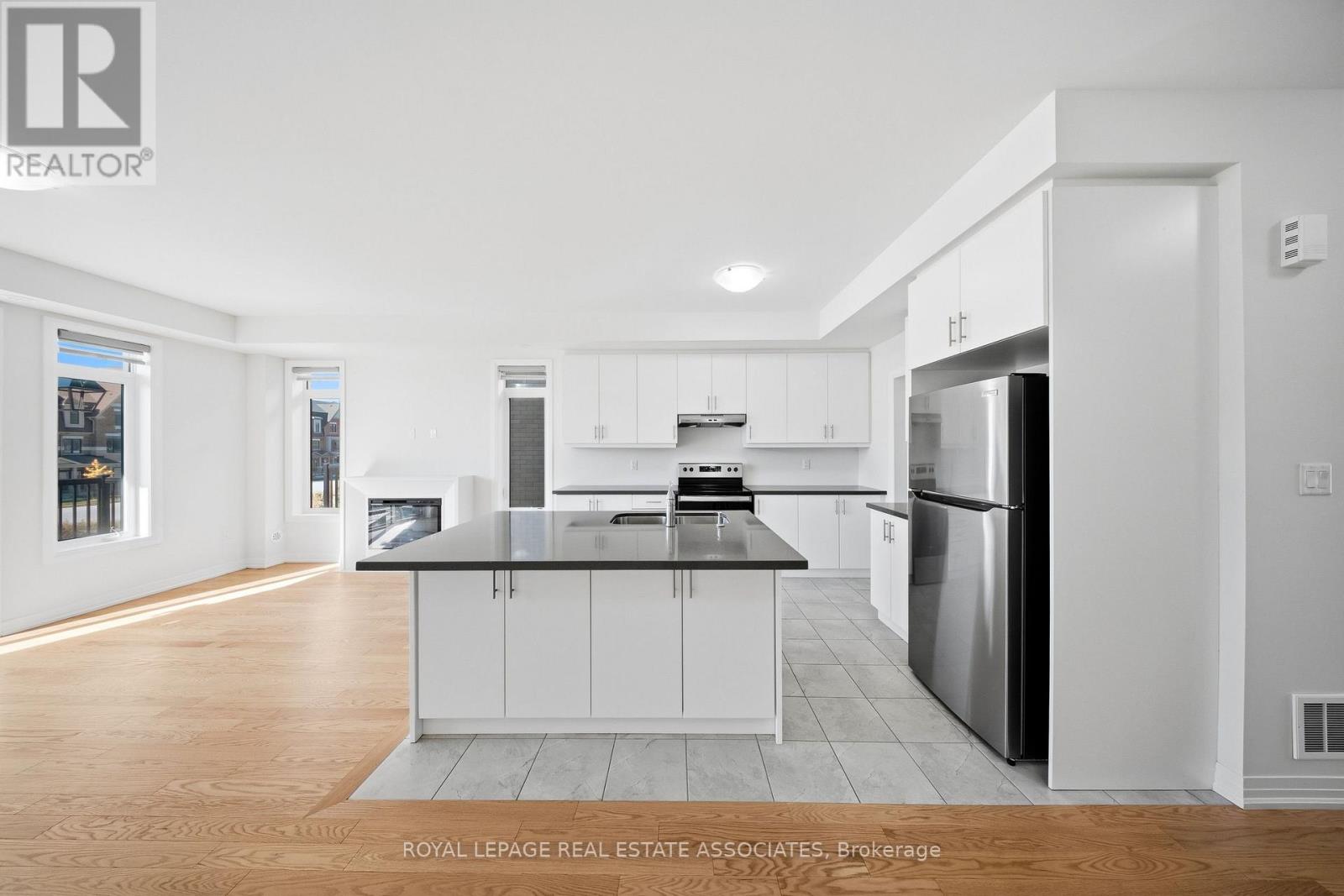 16 Bonnington Drive, Brampton (Northwest Brampton), Ontario  L7A 5M1 - Photo 7 - W14107500