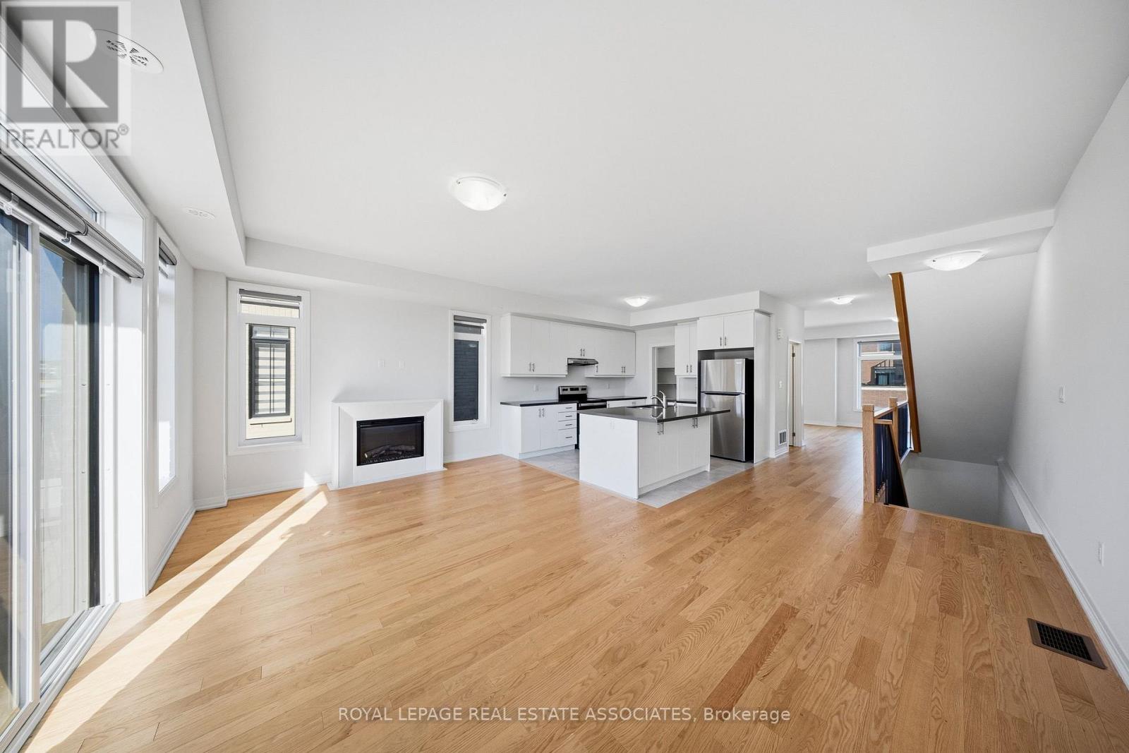16 Bonnington Drive, Brampton (Northwest Brampton), Ontario  L7A 5M1 - Photo 8 - W14107500
