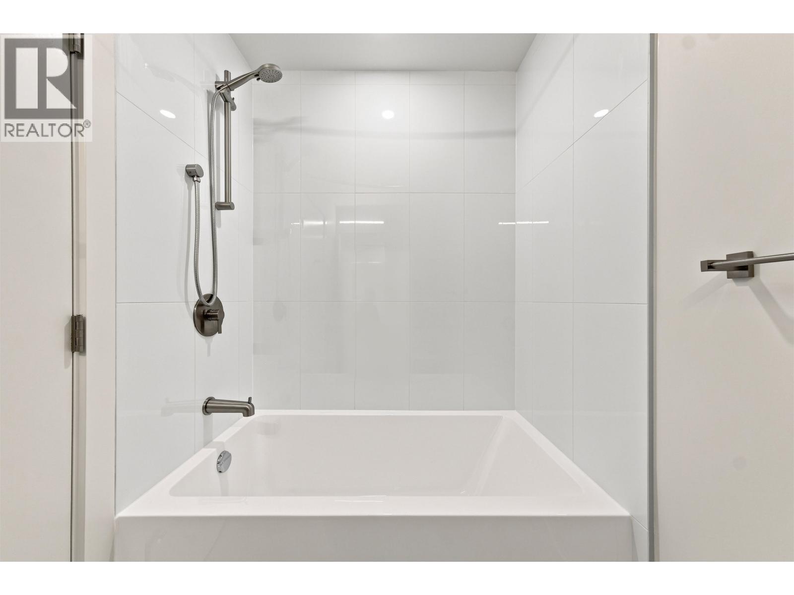 503 82 First Street, New Westminster, British Columbia  V3L 0L8 - Photo 17 - R3177918