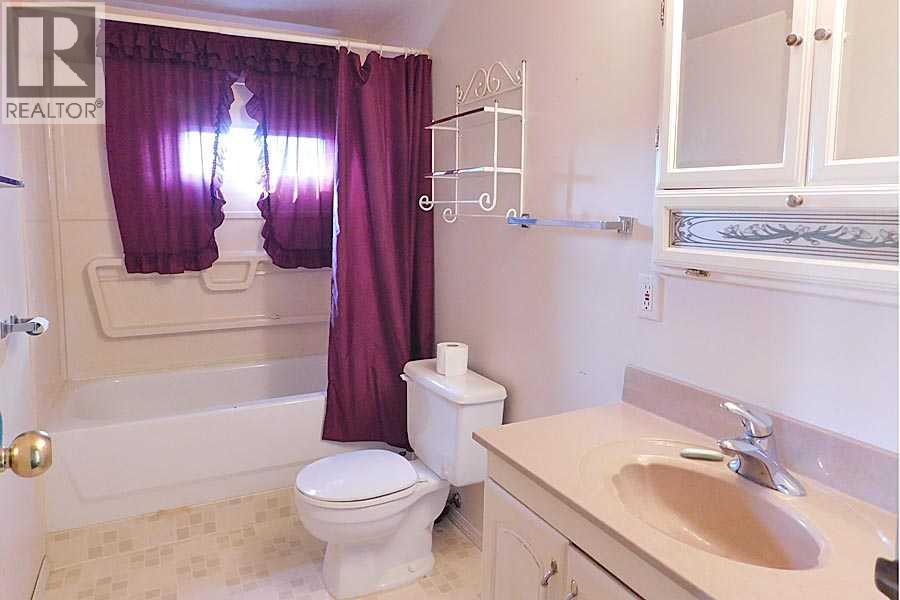 #8, 5853 4 Street W