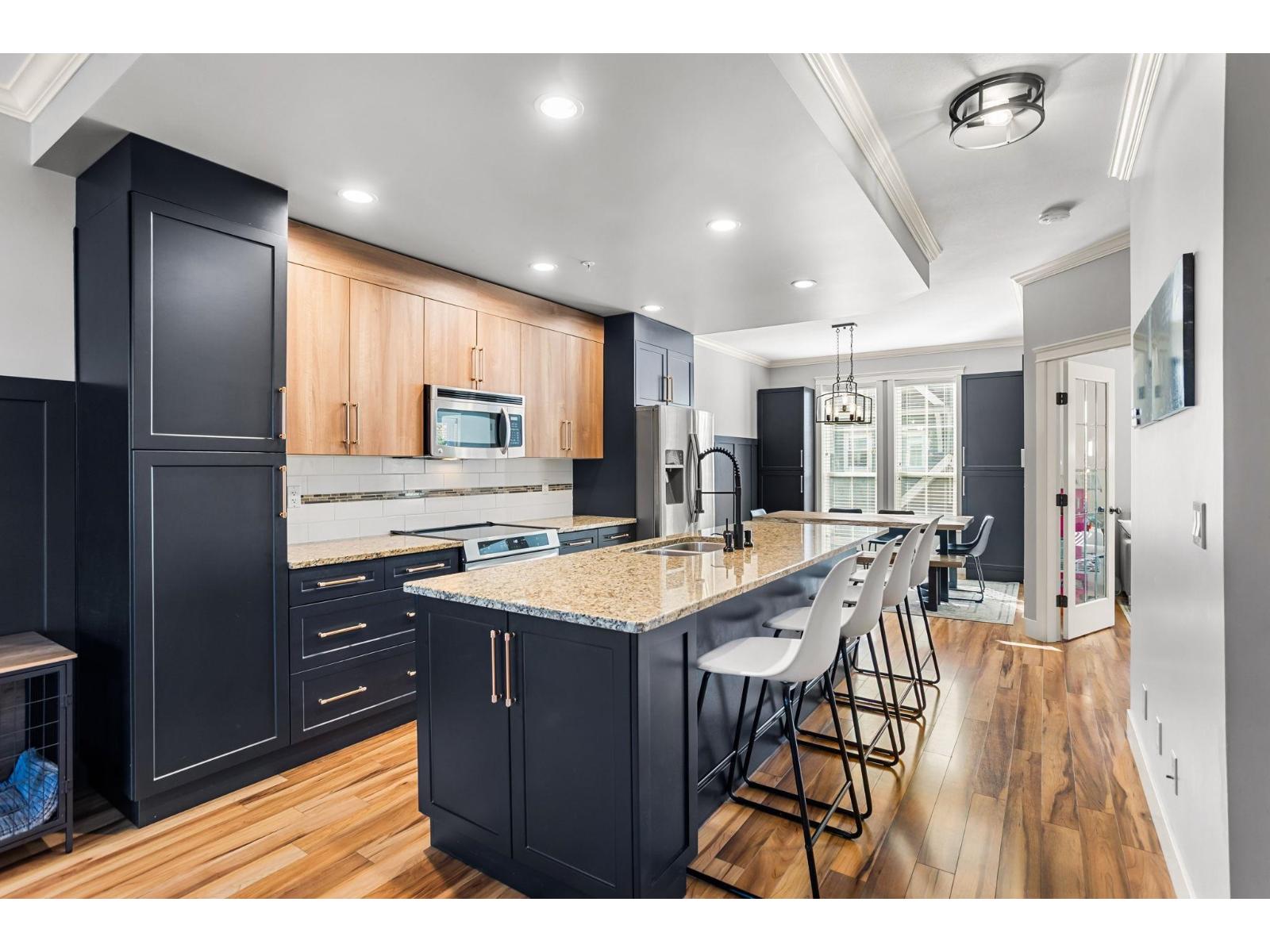 10 45137 Nicomen Crescent, Garrison Crossing, Chilliwack, British Columbia  V2R 0R3 - Photo 1 - R3177785