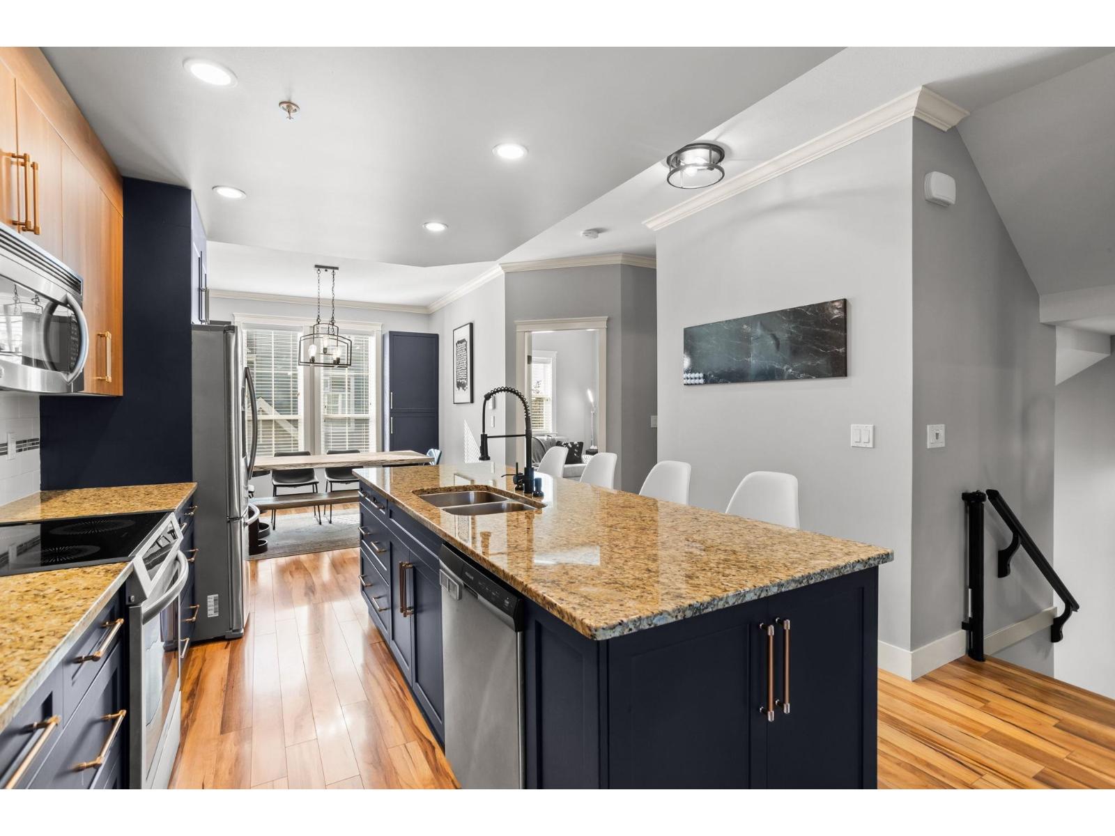 10 45137 Nicomen Crescent, Garrison Crossing, Chilliwack, British Columbia  V2R 0R3 - Photo 6 - R3177785