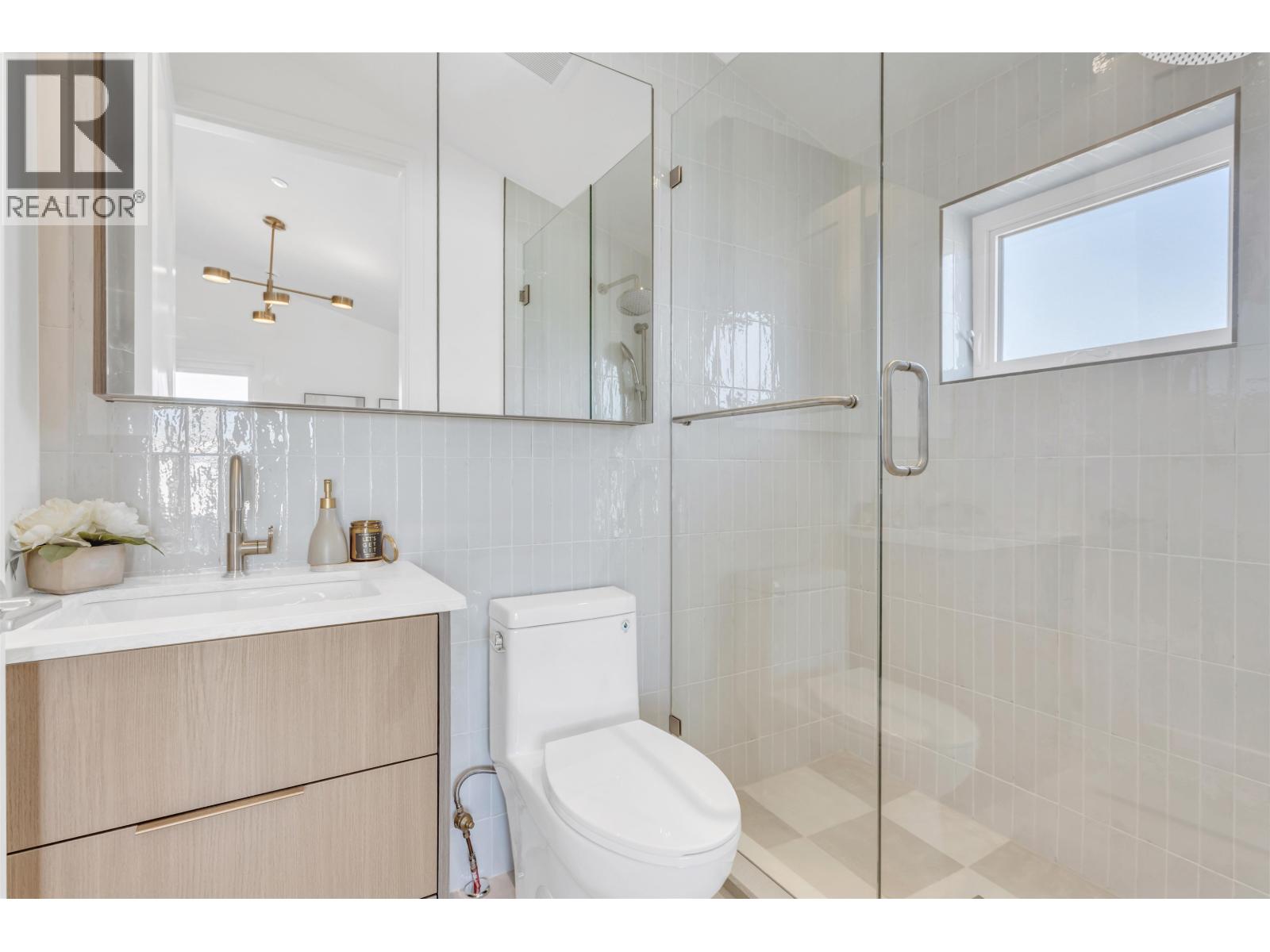 2 2879 E 43 Avenue, Vancouver, British Columbia  V5R 2Z1 - Photo 16 - R3176297