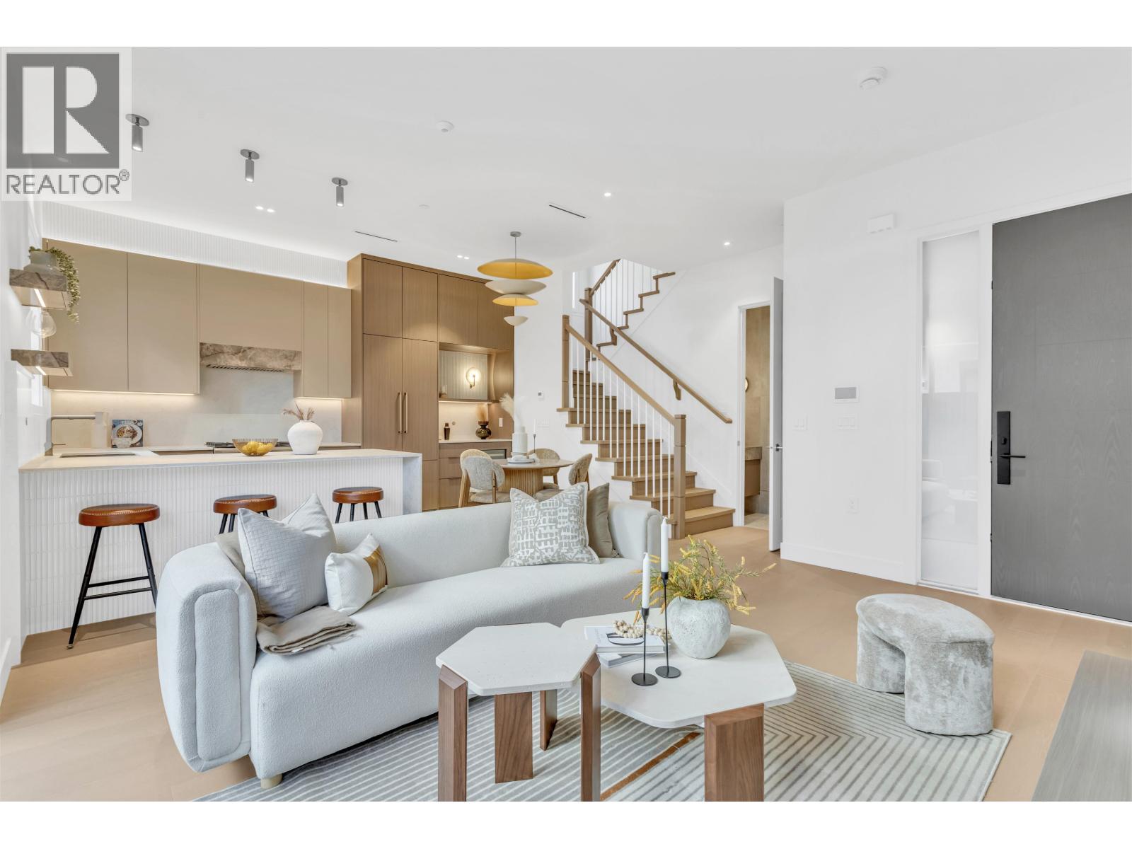 2 2879 E 43 Avenue, Vancouver, British Columbia  V5R 2Z1 - Photo 6 - R3176297