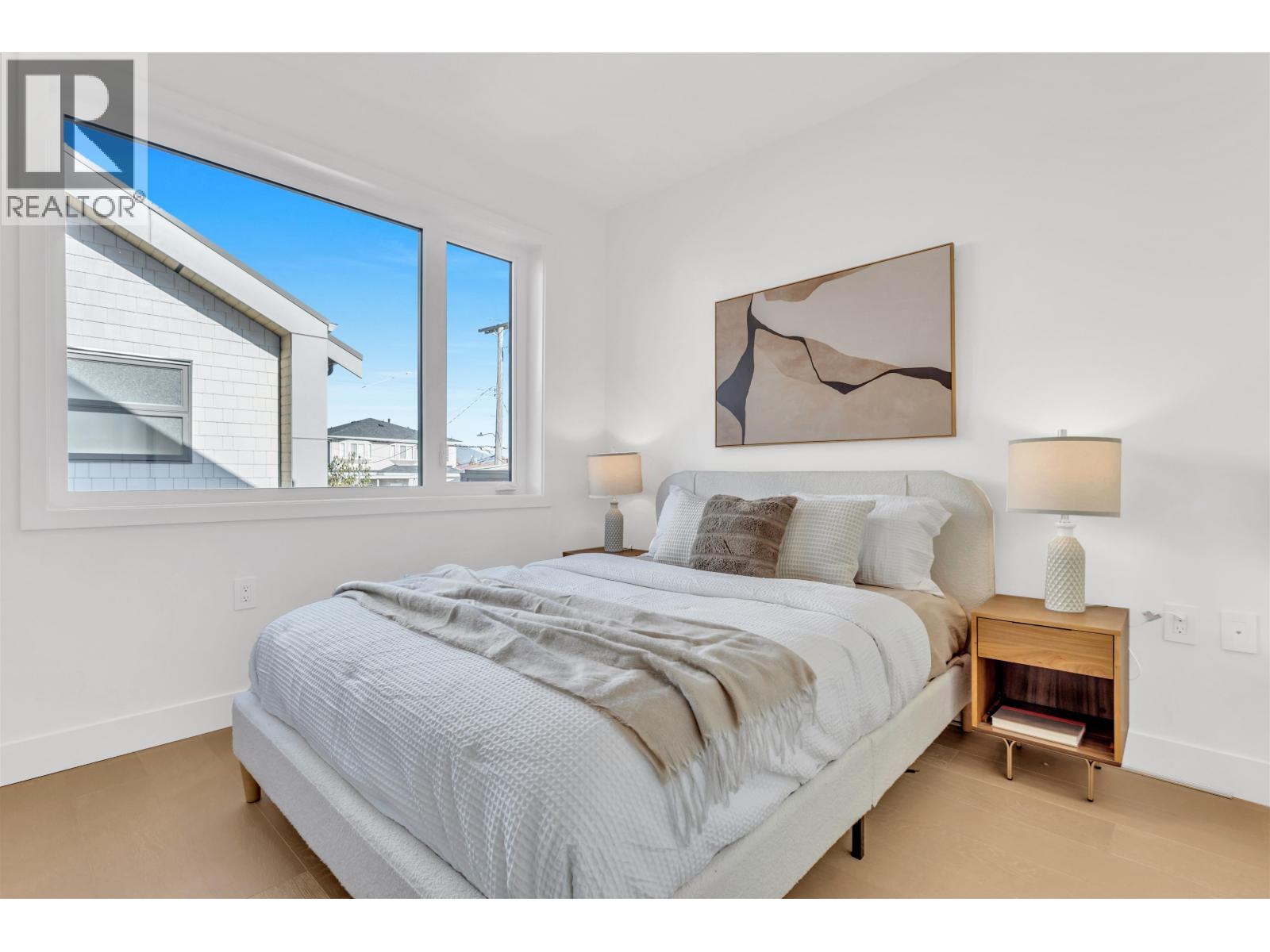 2 2879 E 43 Avenue, Vancouver, British Columbia  V5R 2Z1 - Photo 13 - R3176297