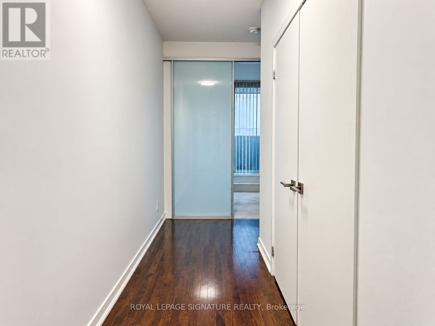 410 - 770 Bay Street, Toronto, Ontario  M5G 1N6 - Photo 5 - C13873466