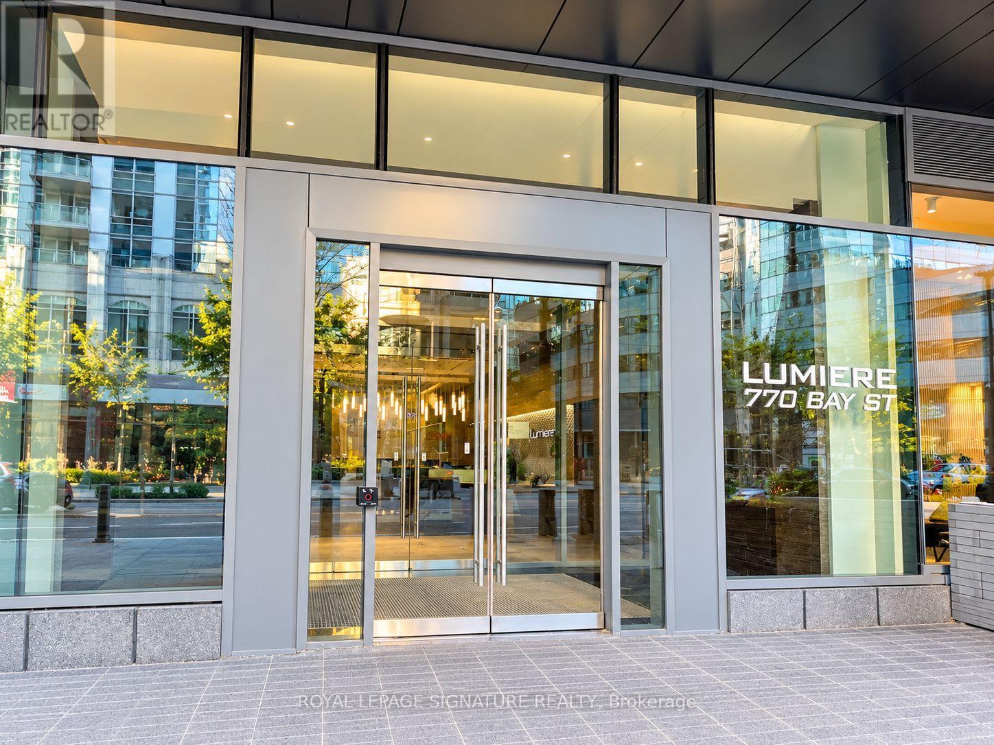 410 - 770 Bay Street, Toronto, Ontario  M5G 1N6 - Photo 2 - C13873466