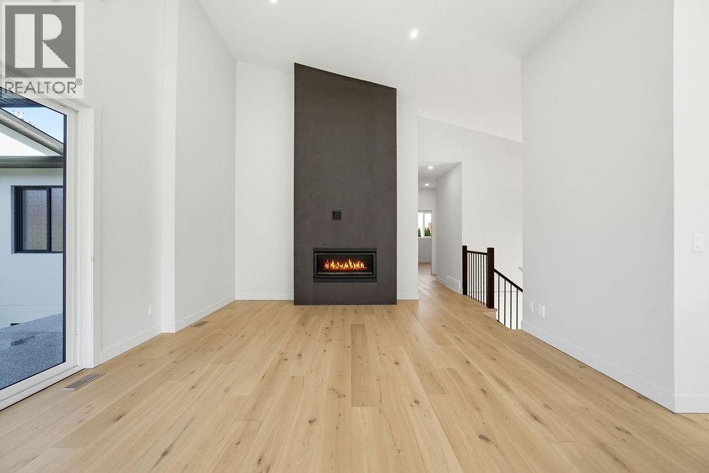 1080 9 Avenue NE Unit# 2